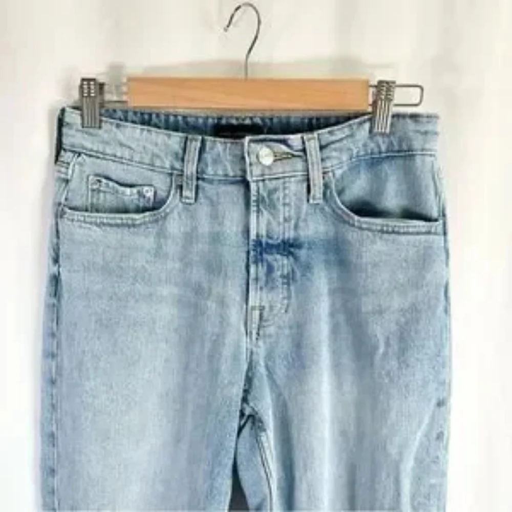 Free Assembly 90's Straight Light Wash Denim Jeans Distressed - Picture 3 of 5